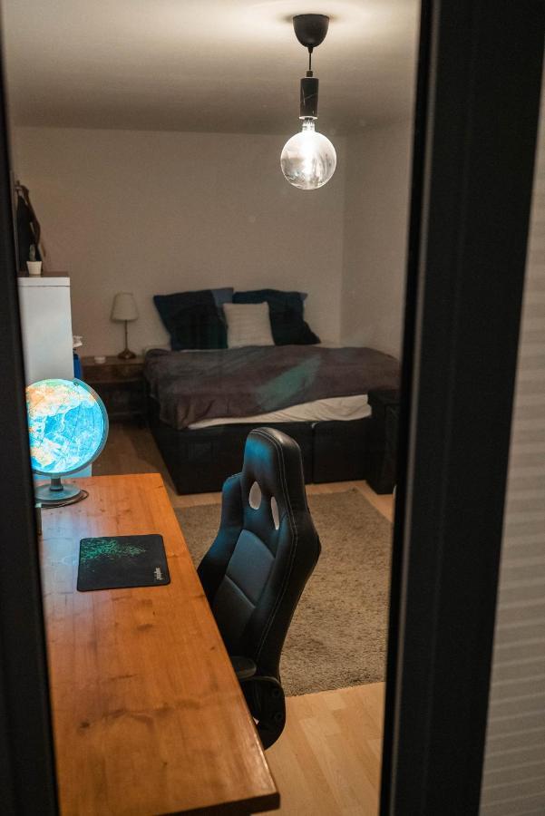 Apartment Ruhiges Mit Großem Balkon Und Stellplatz